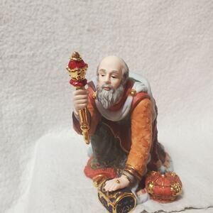 Kirkland Signature Nativity Set 75177 Knelling Wiseman 5.5" Replacement Pc